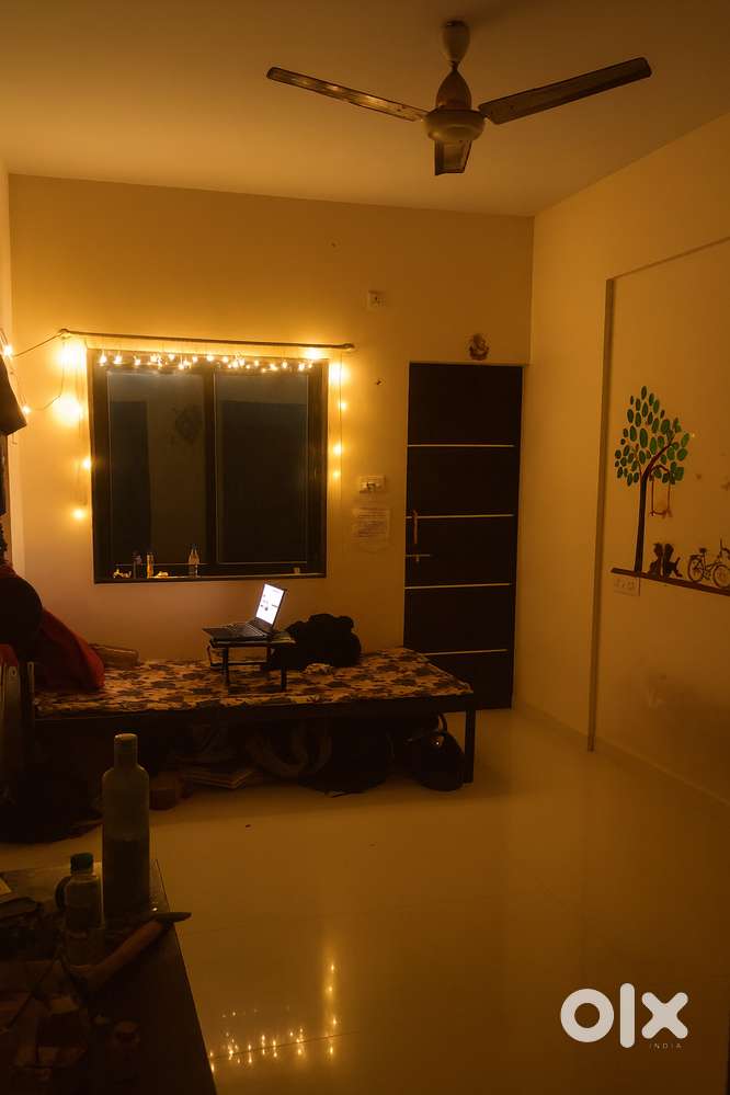 Need urgent one male roommate