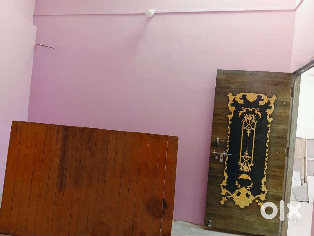 One hall letbath