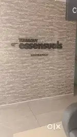 Receptionist at branded salon
