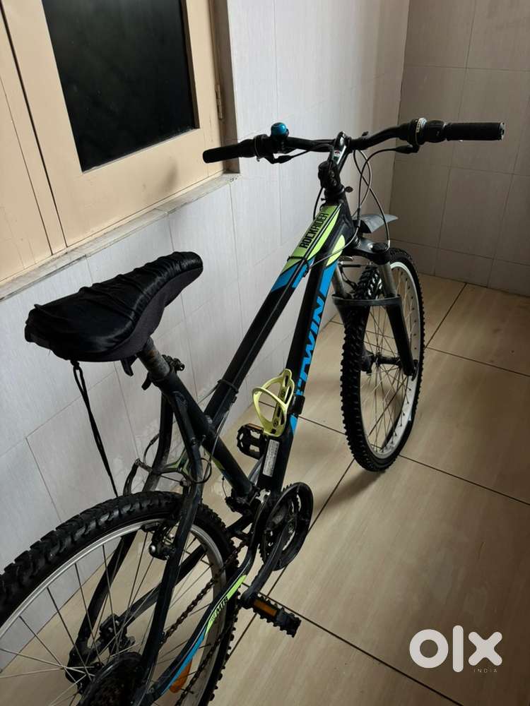 Selling my rockrider 350 mointaim bike with 21 gears gully functionl