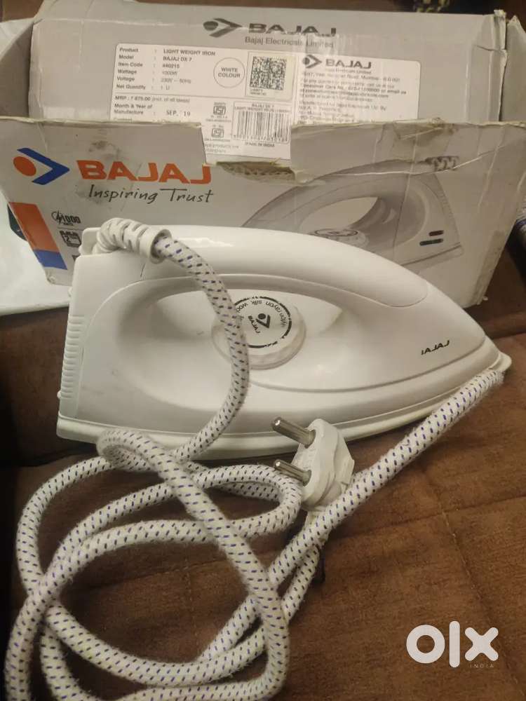 Bajaj light weight iron 1000w