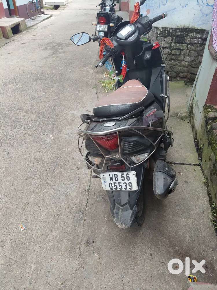 Selling my tvs ntorq 125 black
