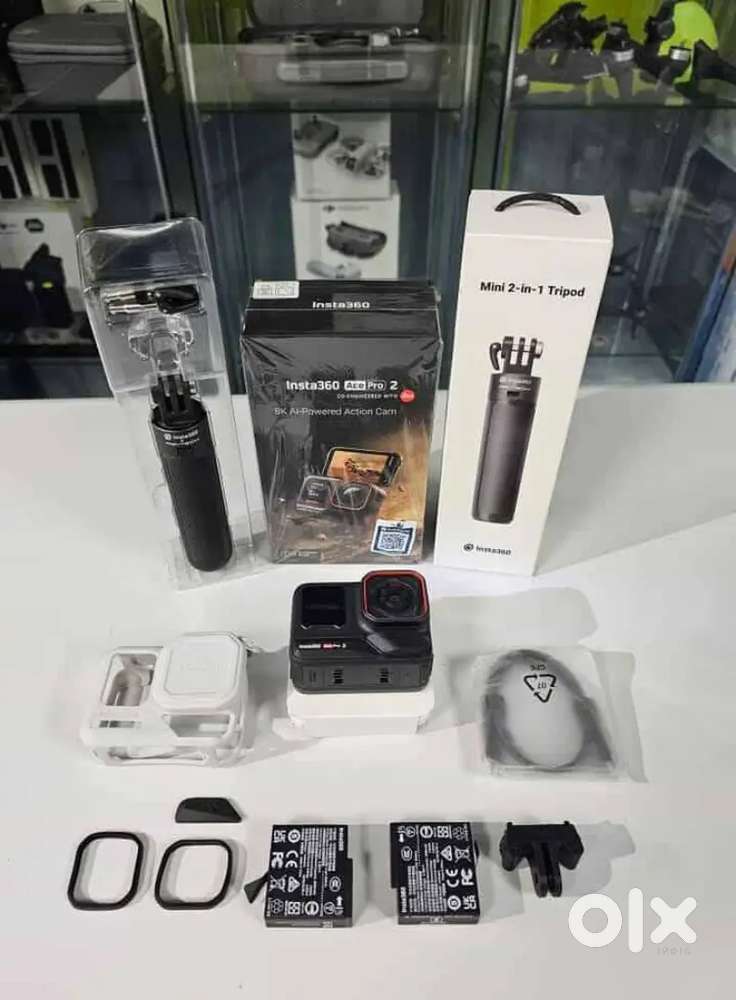 Insta360 Ace Pro 2 Action Camera Battery Bundle