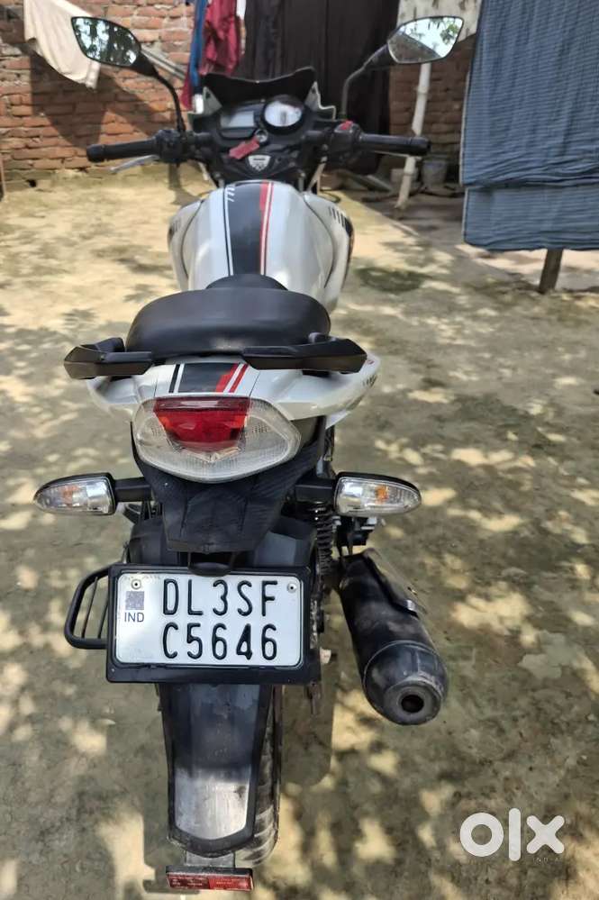 2022 model Hai DL ka number Hai agar UP chahiye to mil jayega