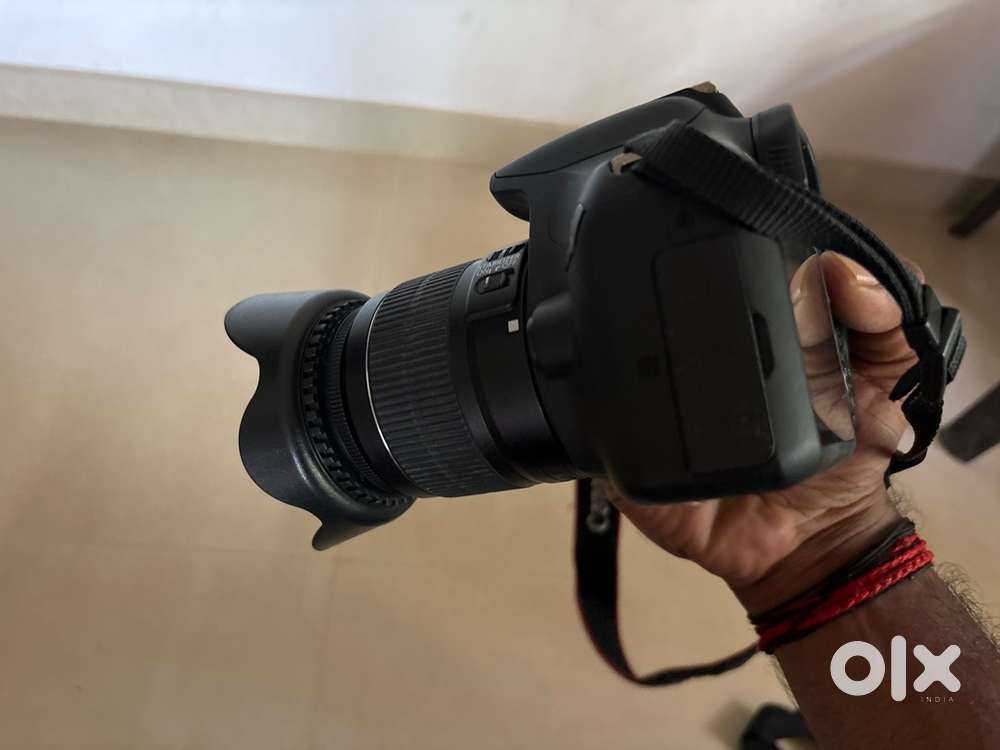 Canon 1500D DSLR camera