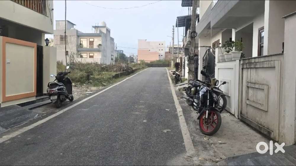 Plot For Sale 125 sq yd sahastradhara road