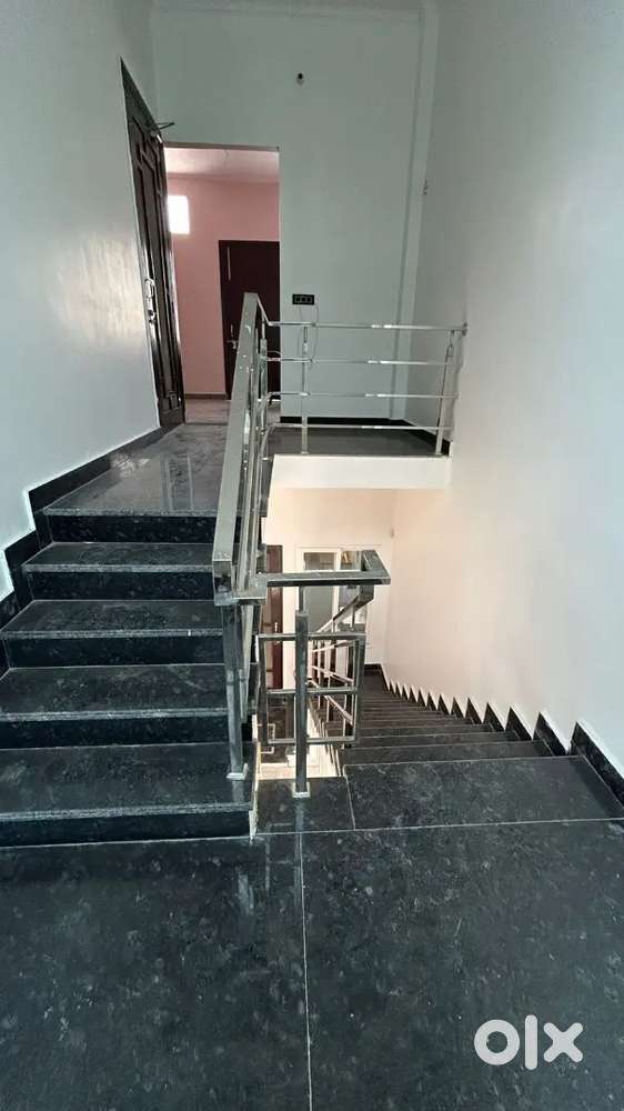 Sale 100 Gaj New Duplex Luxurious House Delapeer Mandi Road