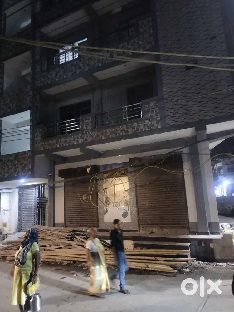 Shop for rent near (bhajanpura market)