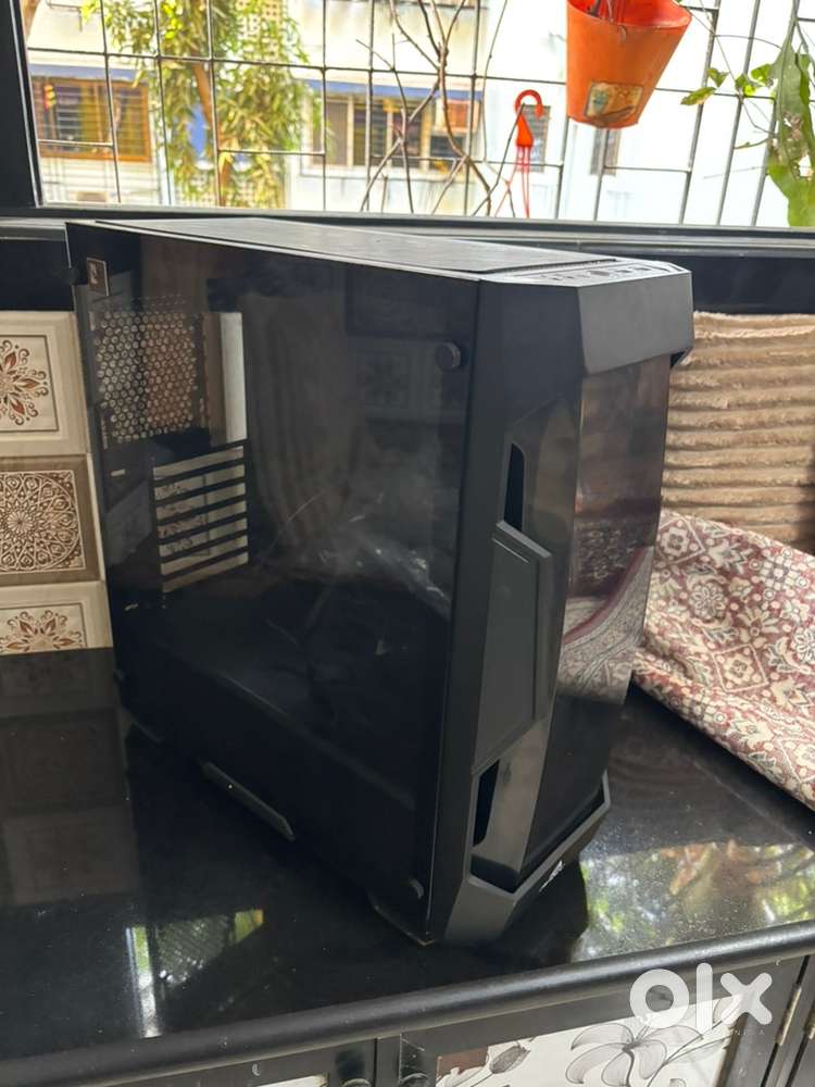 Gaming PC Cabinet Antec DF500