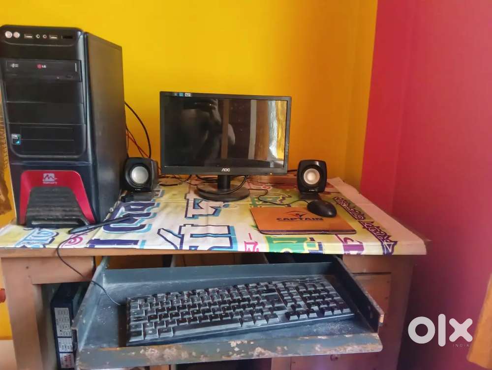 COMPUTER SET LIKE NEW