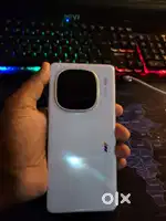 iQOO 12 5G Flagship 12/256 Legend White