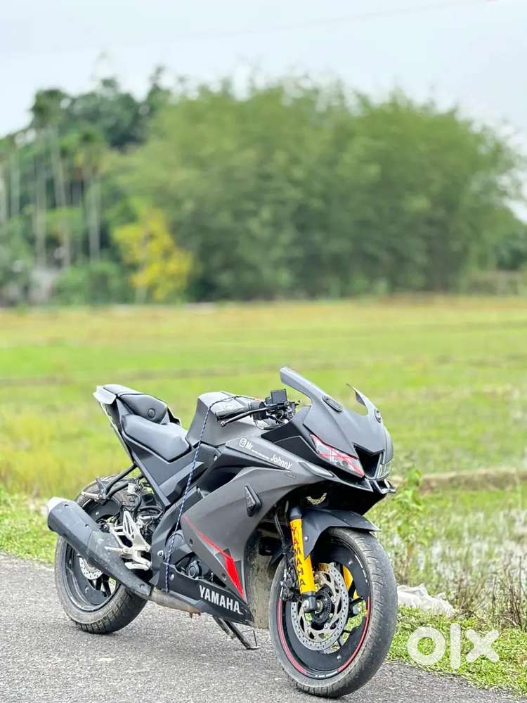 Yamaha R15 v3