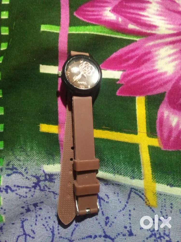 Girls and women watch new hi