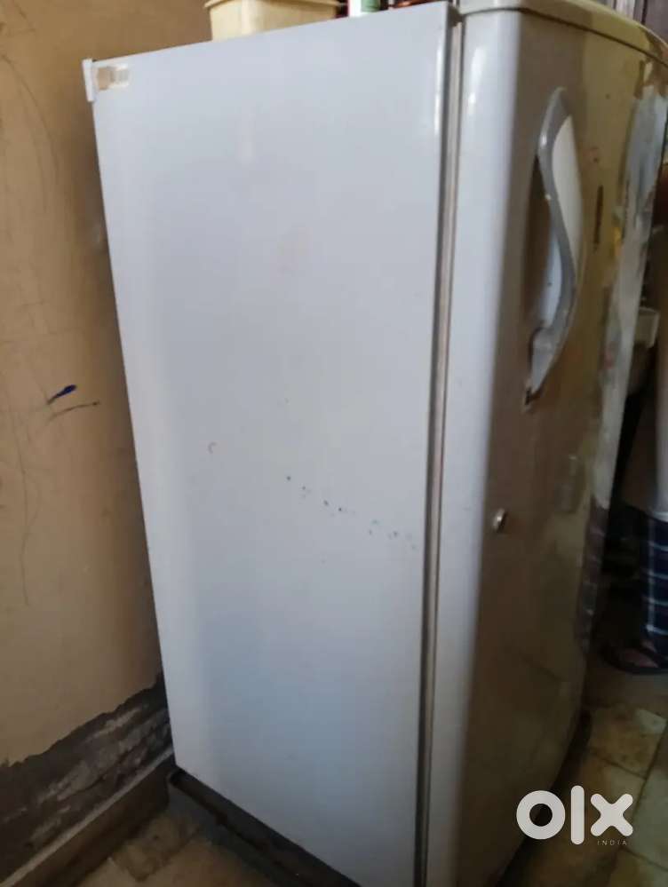 LG fridge 165 Lt