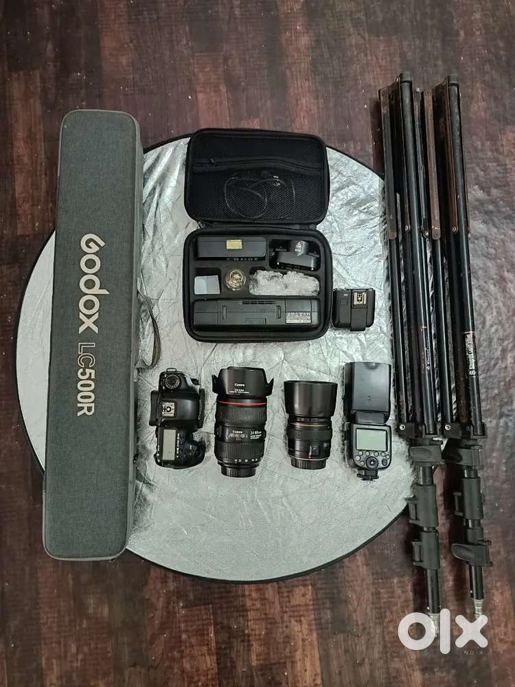 5D Mark iv+EF24-105 IS ii Lens+85 lens+Godox Ad200+LC 500R+685 Flash