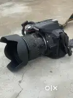 Nikon D5300 18-55 kit lens ke sath Good Condition me 1 sal purana hai