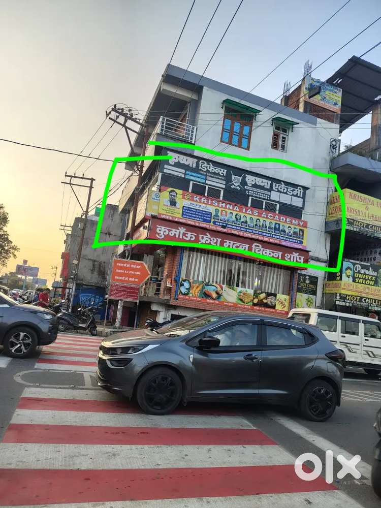Office at rent available in lal danth main road