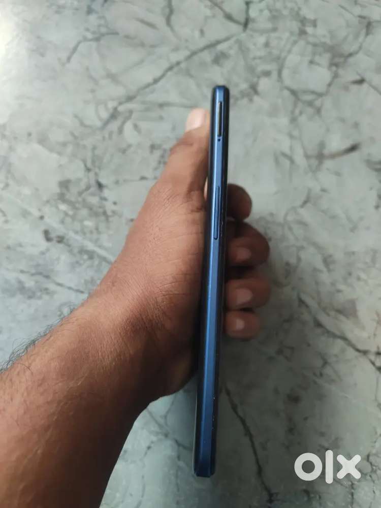 Mobile Realme 8 5g laruara Begusarai