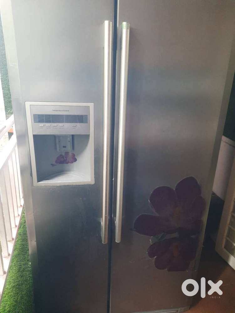 Haier 2 door refrigerator side by side