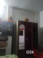 Becna hai jarurat hai paissu ki