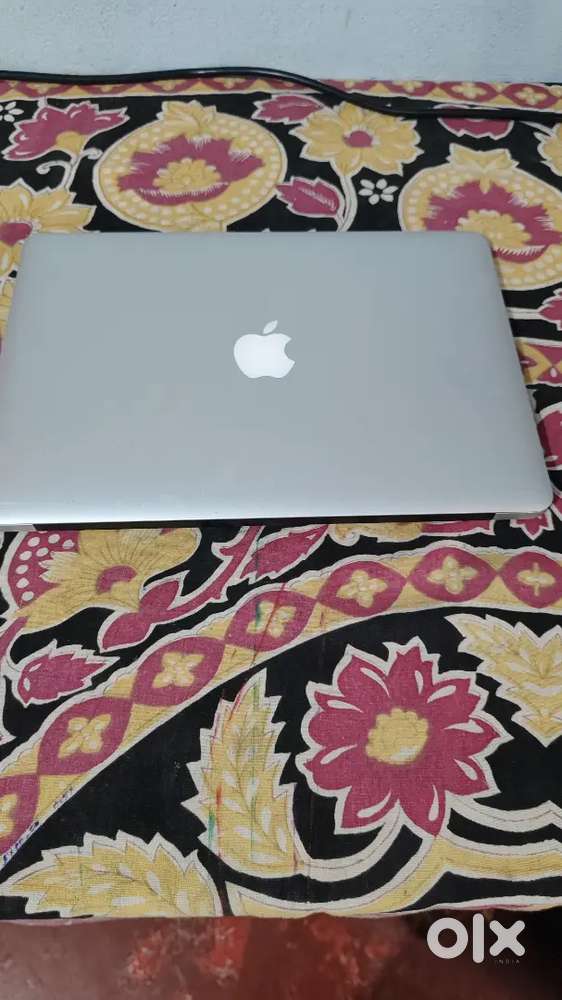Macbook air 8gb ram 256 storage