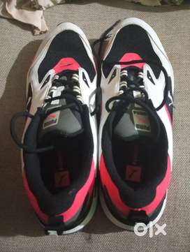 Puma original shoes 6 months old in very good condition