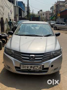 Honda City V AT, 2010, Petrol