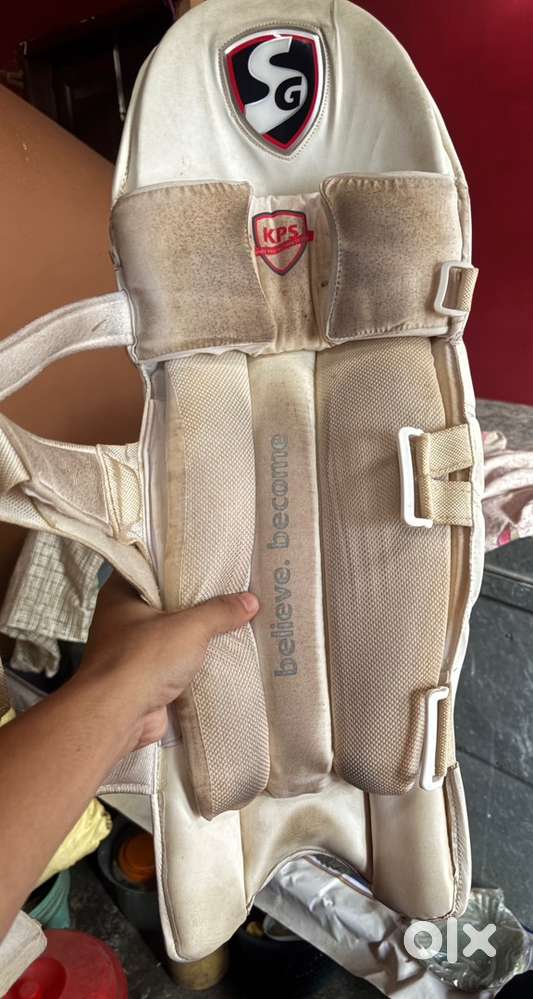 Cricket kit bad left handed full accessories.