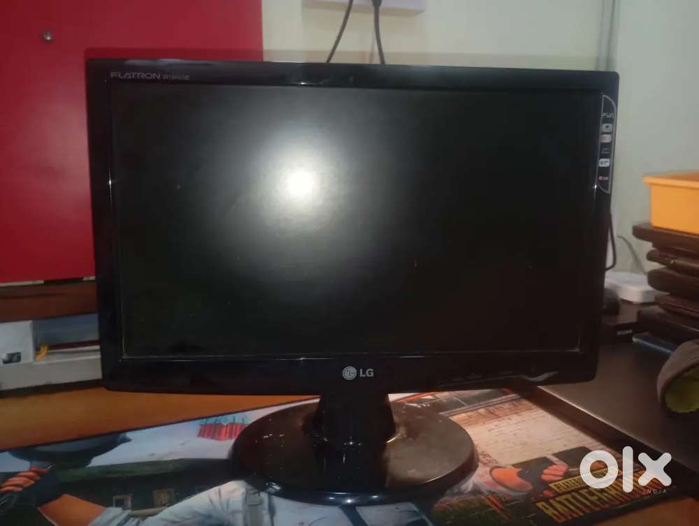 LG Flatron W1943SB Monitor – Almost New Condition  Price: ₹2500