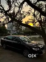 Skoda Superb 2011 Petrol 47000 Km Driven