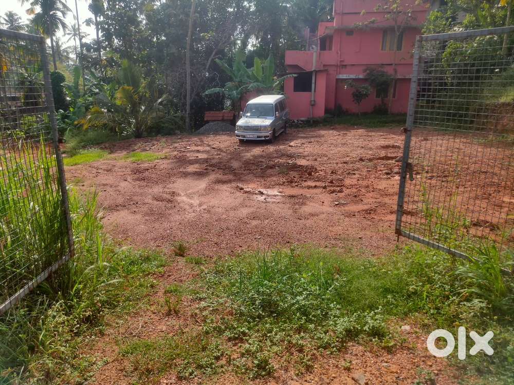 15 cent house plot Karyavattam Pulanivila