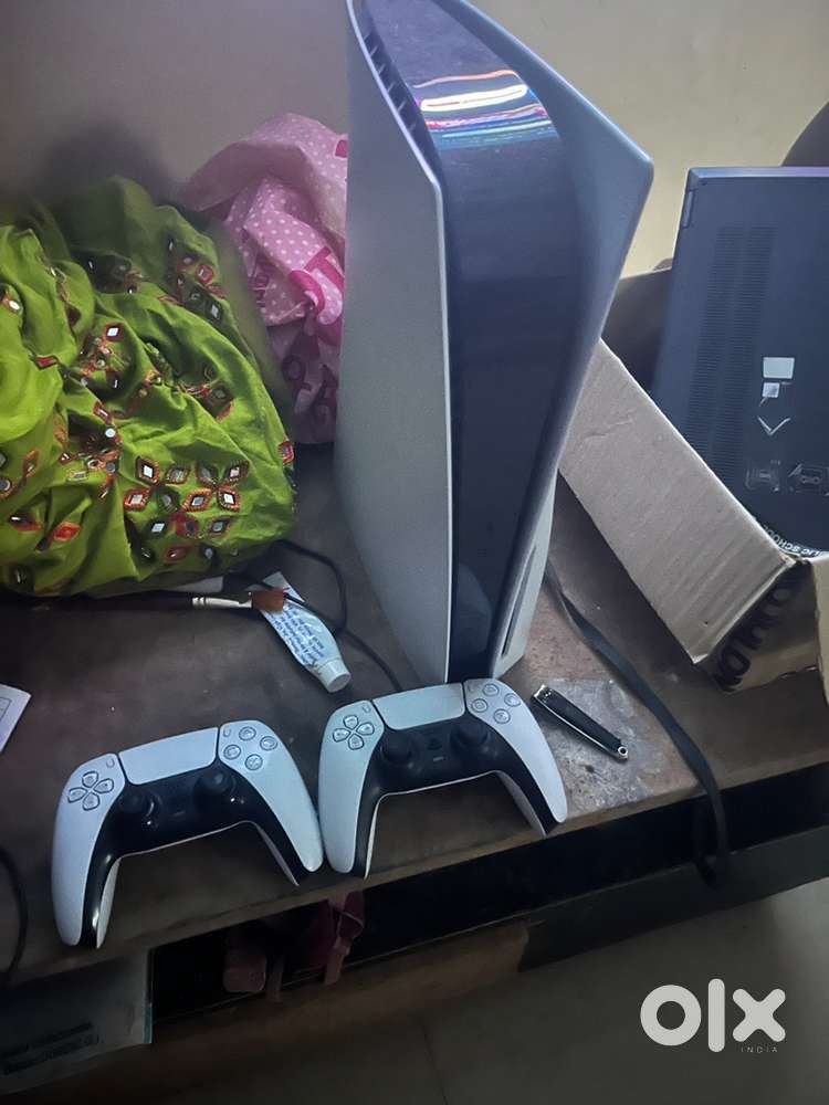 Ps 5 for rent with 2 controllers
