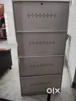 Steel shoe rack