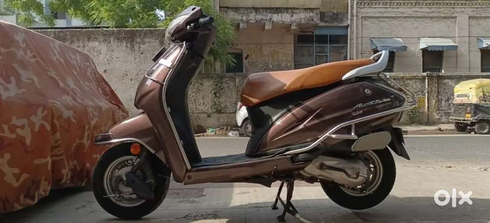 * HONDA ACTIVA 4G MODEL 2017