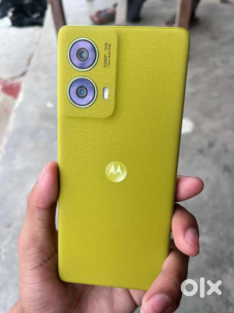 Moto g85 5g mid range android age 2024