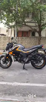 Honda CB Hornet 160R for sale