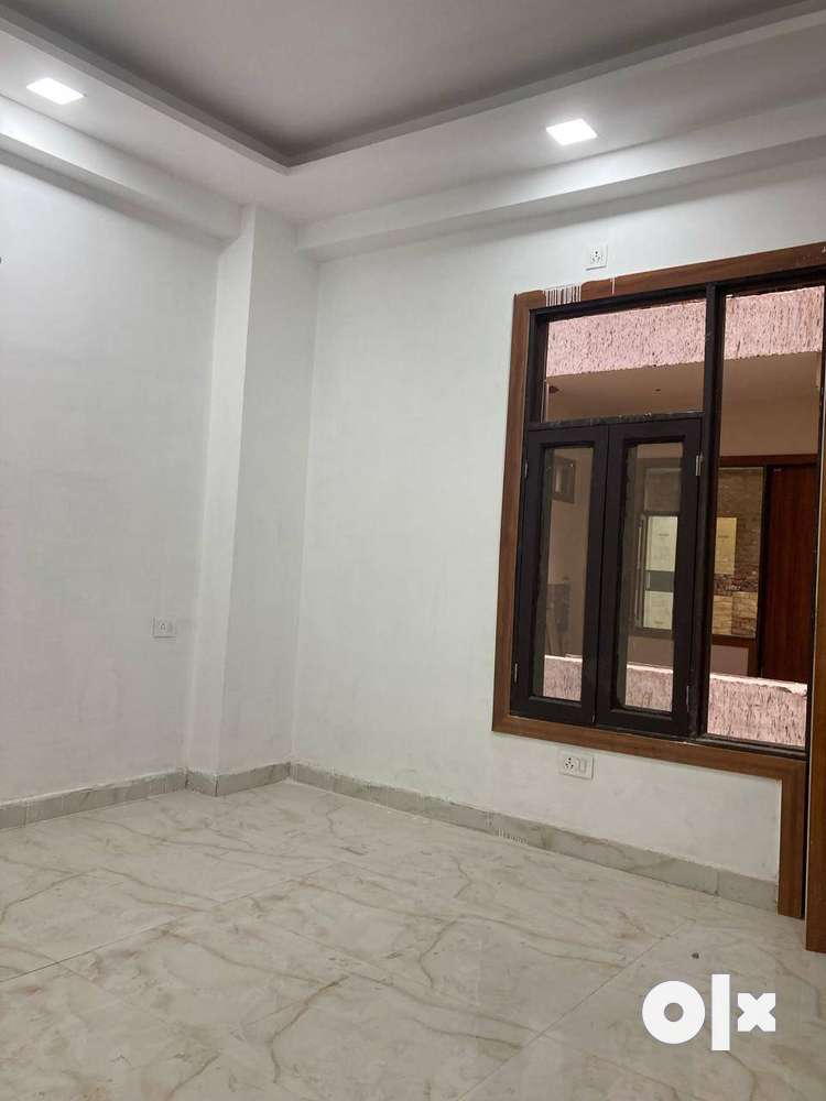 3 Bhk # Wall to wall almira wala flat # Sec 1 Noida Ext.