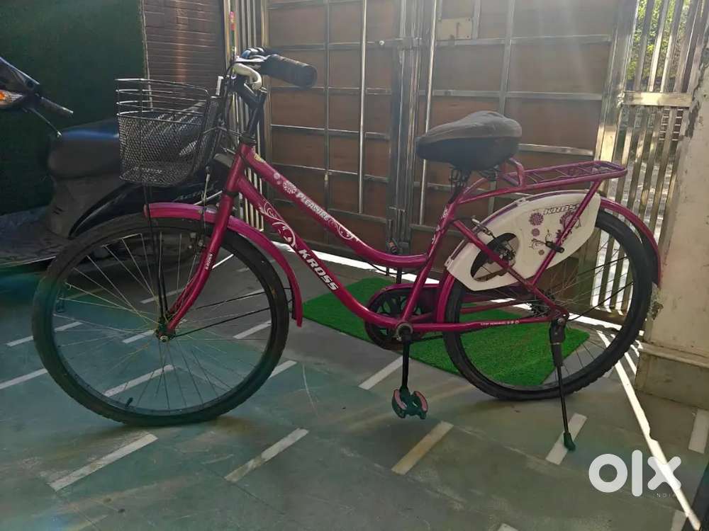 Kross Cycle for girls and ladies , 1 year old