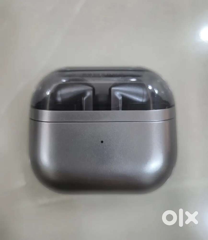 Samsung Galaxy Buds 3 Pro Adaptive ANC 24-bit Hi-Fi Audio