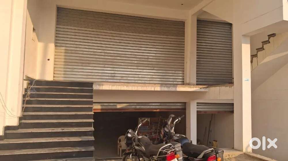 1660 sqft Commercially approved floor available for rent at Payagipur