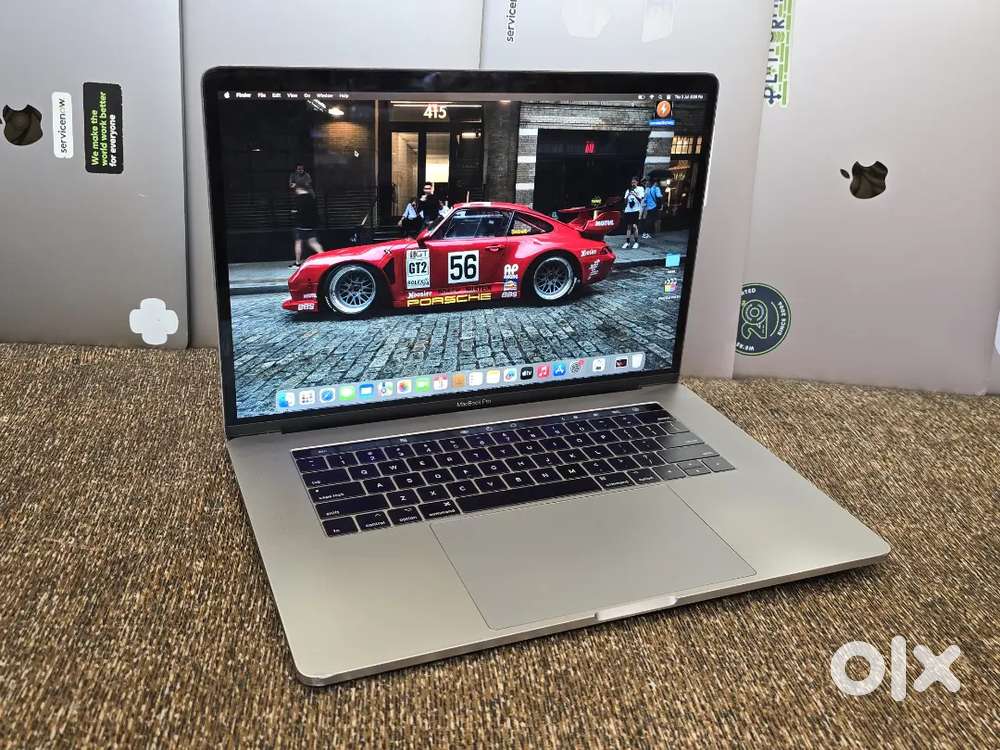 Apple Macbook Pro  2018 
i7/16/512GB/5.5gb GFx 15inch Retina Display