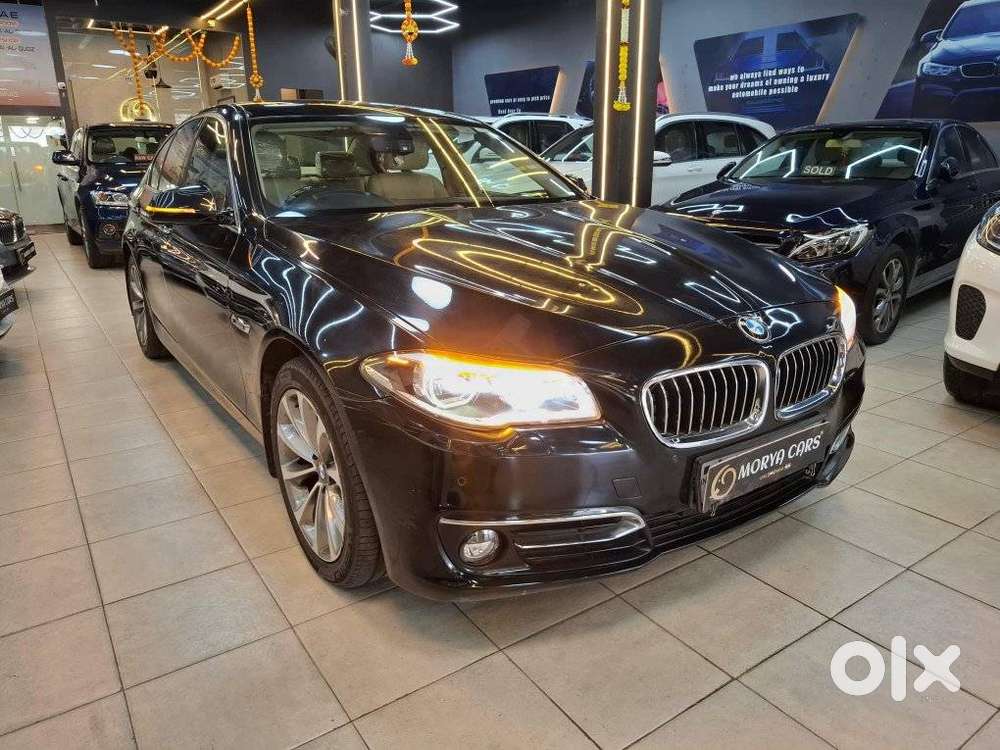 BMW 5 Series 2.0 520i Luxury Line, 2016, Petrol