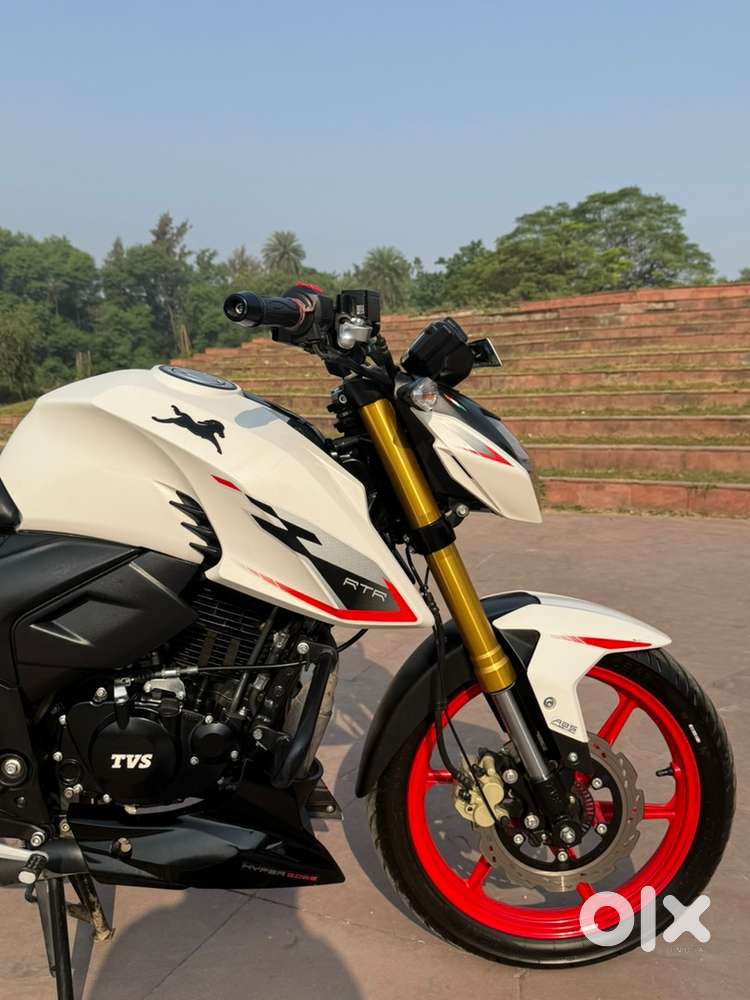 Apache RTR 160 4V 2024