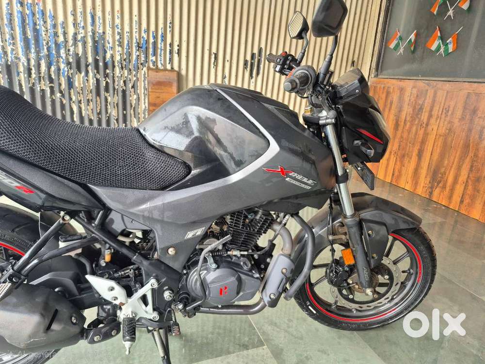 Xtreme 160R stealth Black edition new condition