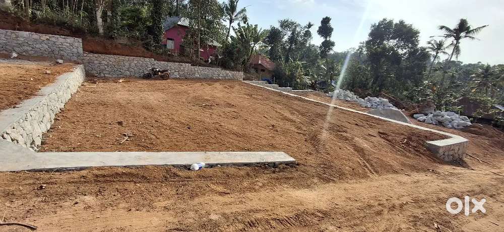 6.75 cent plot for sale 250mtre distance from mc road vembayam
