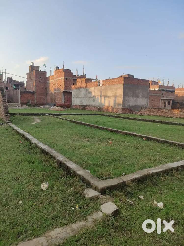 73 gaj plot  13.6/48.6 waris nagar behind cambridge school chisti naga