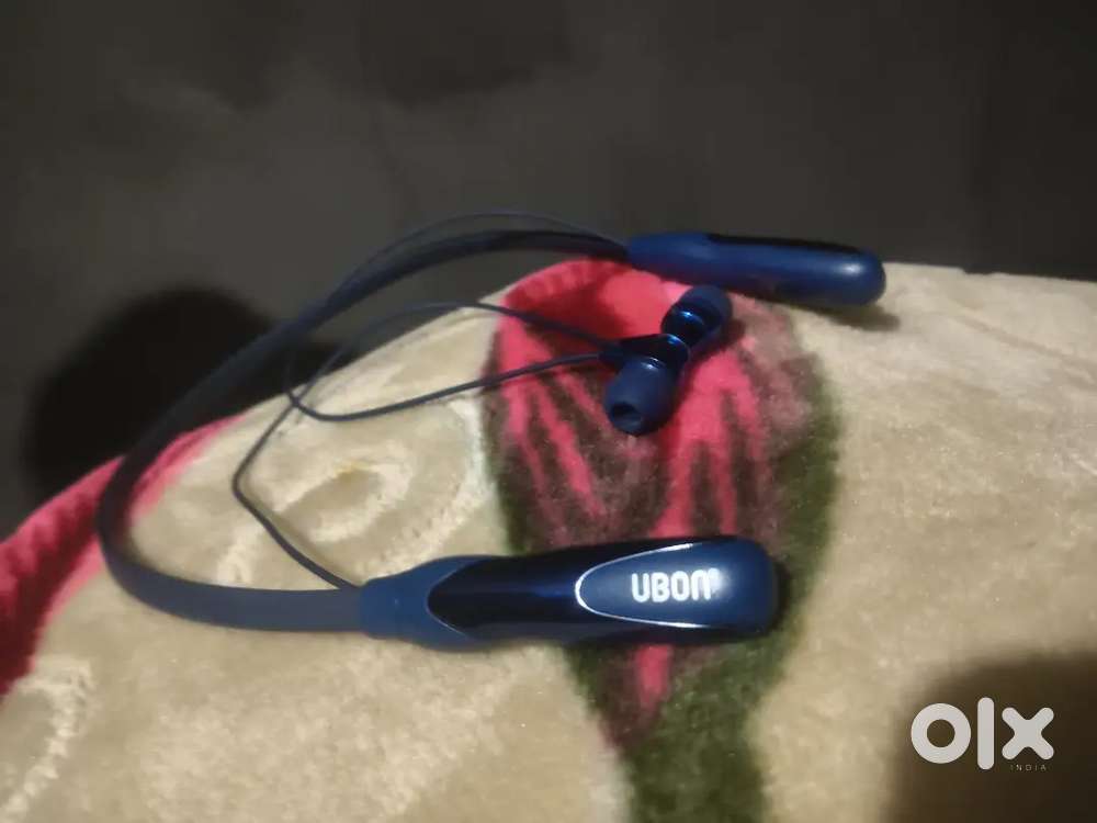 Bluetooth battery  backup is very good