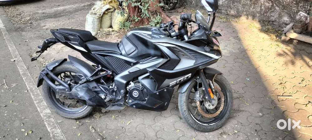Bajaj Pulsar rs200 new showroom condition