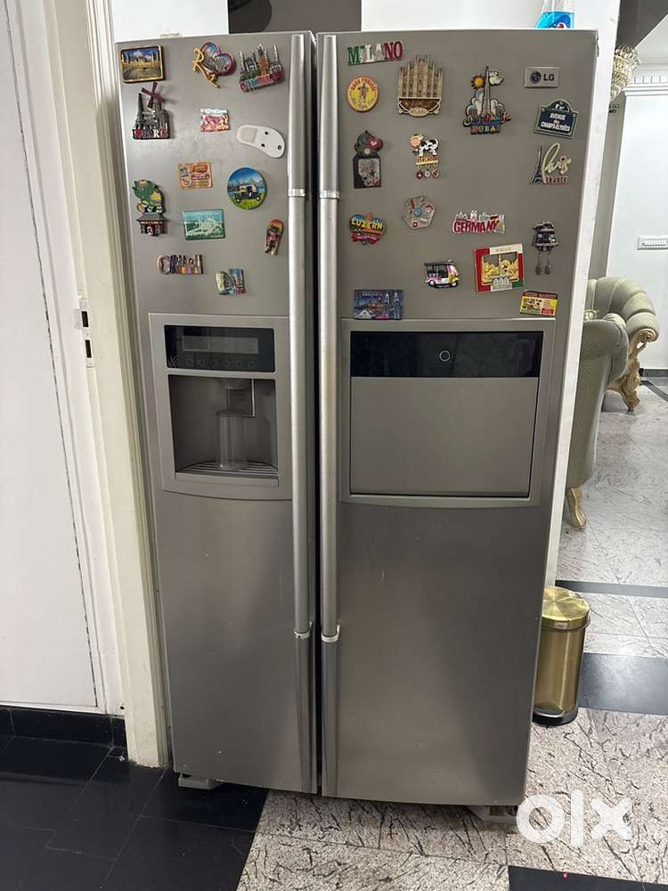 LG side by side refrigerator in perfect working condition