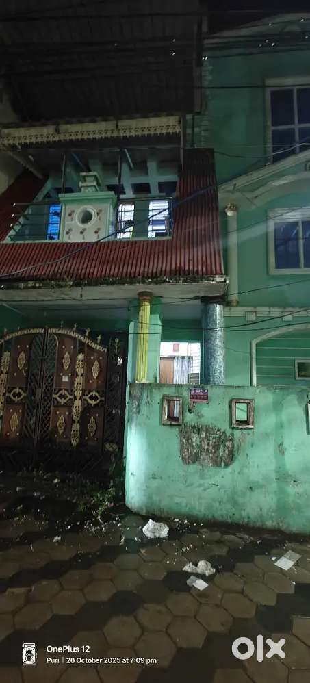 House for sell near Medical Square